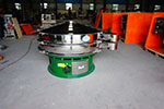 1500型三次元振動篩，產(chǎn)量可達(dá)1100kg/h。
