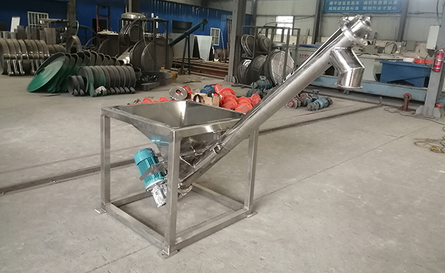 ls螺旋輸送機(jī)：型號齊全，結(jié)構(gòu)簡單，占地面積小，輸送能力強(qiáng)。